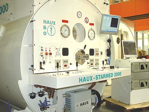 HAUX STARMED 2000 HBO CYLINDRICAL CHAMBER control station min 1